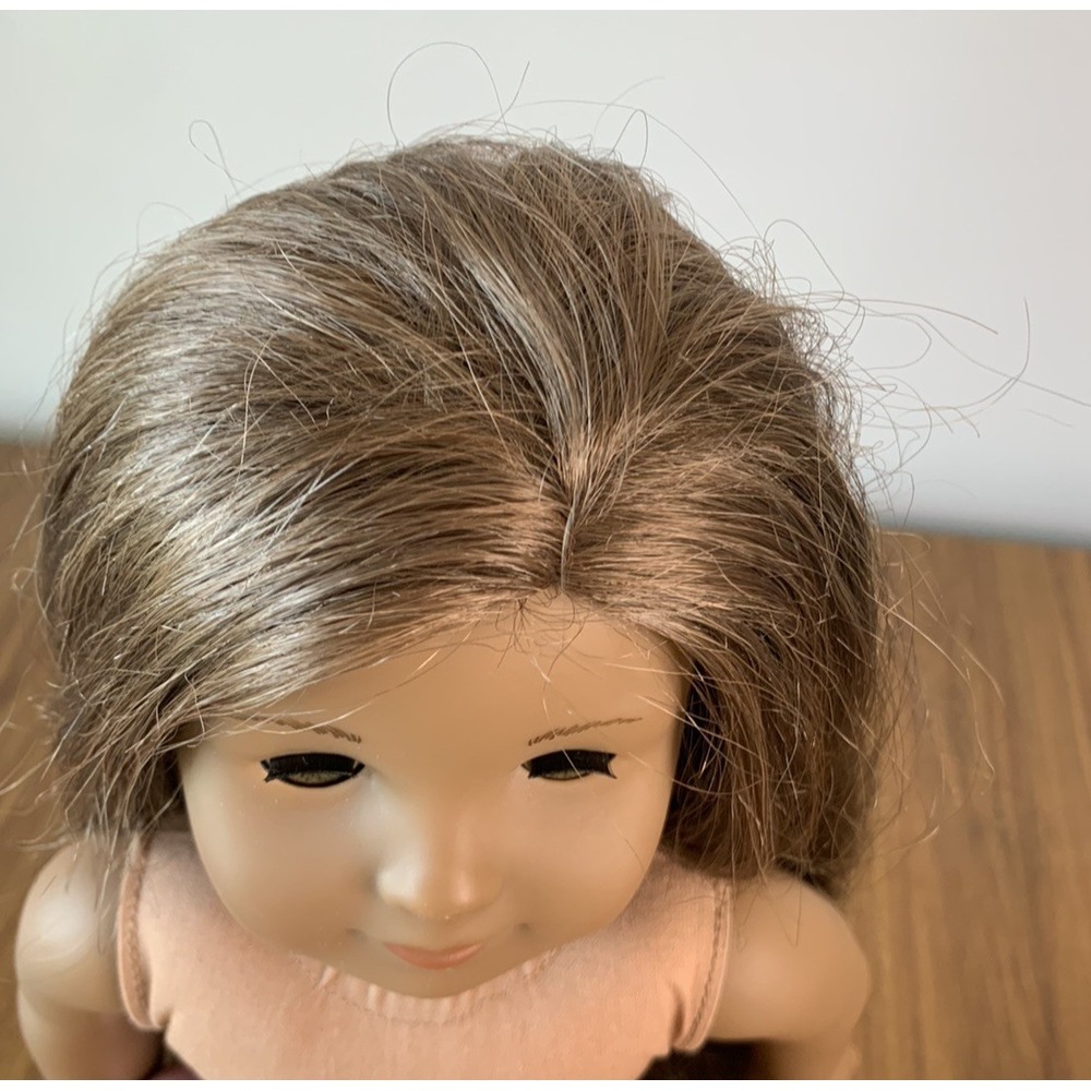 American Girl Doll Kanani Green Eyes Long Brown Wavy Hair 2011 GOTY - Picture 4 of 16